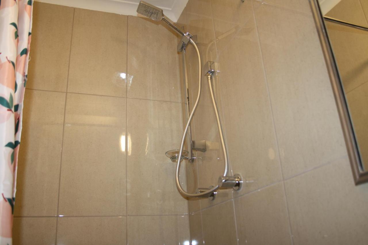 קוטמונדרה Bradman Motor Inn מראה חיצוני תמונה