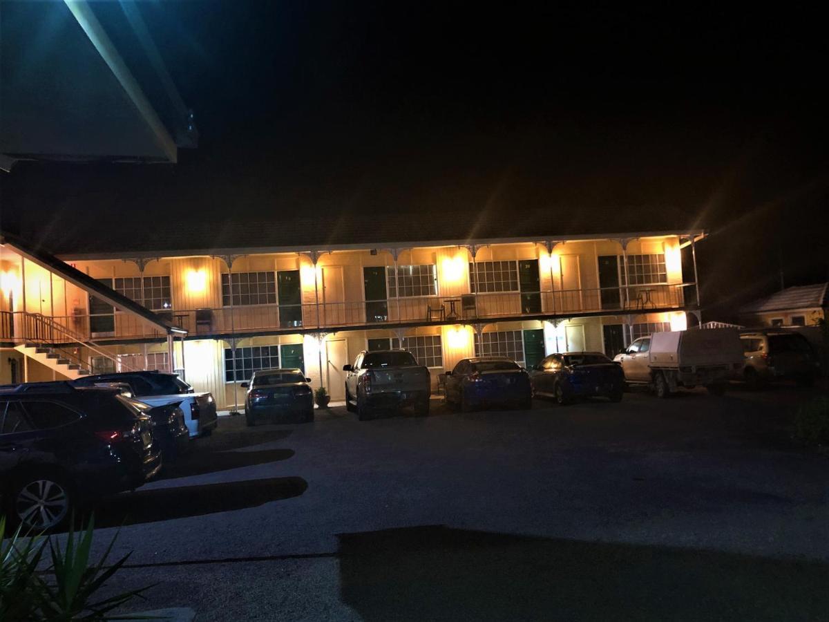 קוטמונדרה Bradman Motor Inn מראה חיצוני תמונה